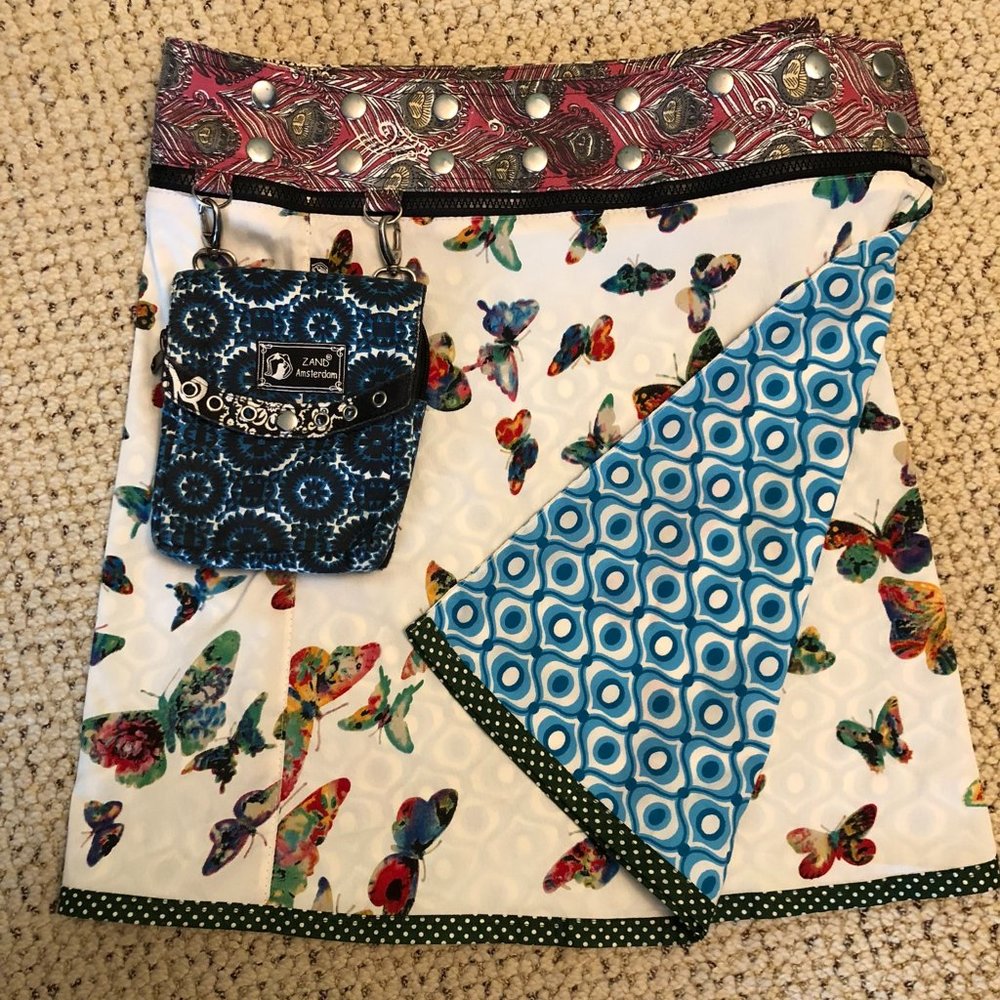 Zand Amsterdam Reversible Wrap Skirt with Purse - One Size